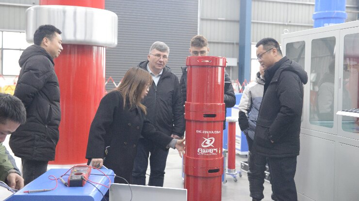 交流耐壓試驗(yàn)設(shè)備